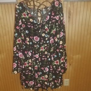 Xhiliration floral dress with keyhole